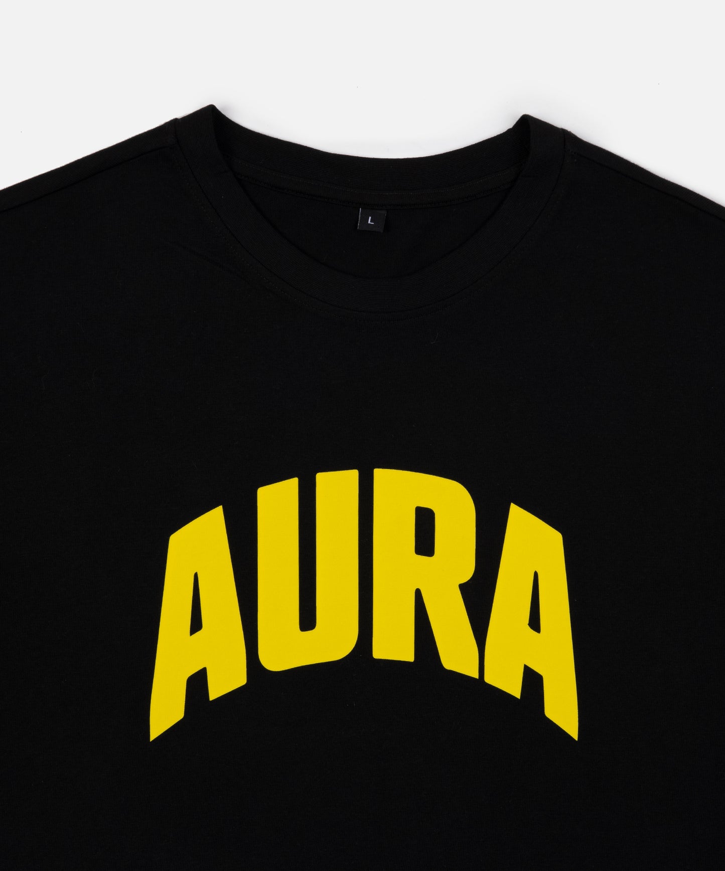 Golden Aura black tee oversize